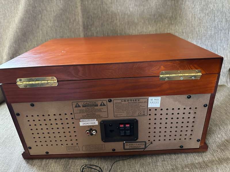 Crosley Troubadour CR7002A Entertainment center Record Player/Turntable