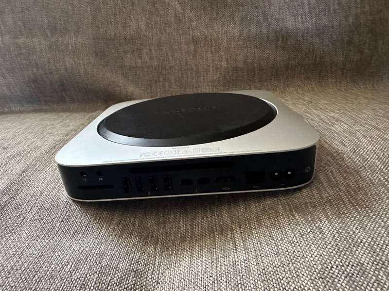 **BARGAIN BUY** 2014 APPLE MAC MINI CORE i5, BLAZING 8GB RAM, 121GB SSD + 1TB HDD- GRAB IT @ R3999!!