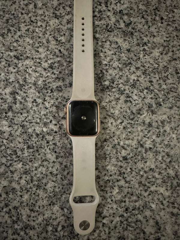 APPLE WATCH SE  MODEL A2355 40MM GPS LTE