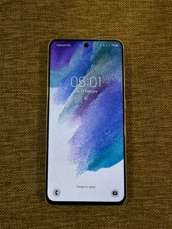 SAMSUNG S21 FE 5G DUAL SIM 6GB RAM 128GB MINT CONDITION