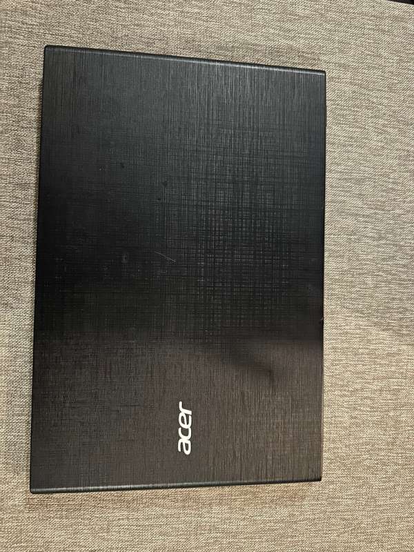 ACER ASPIRE E5-573 CORE I5  5TH GEN 8GB RAM 240GB SSD