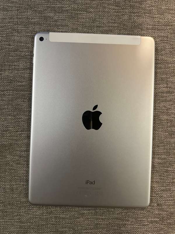 IPAD AIR 2 WIFI & 4G 16GB  A1567 MINT CONDITION