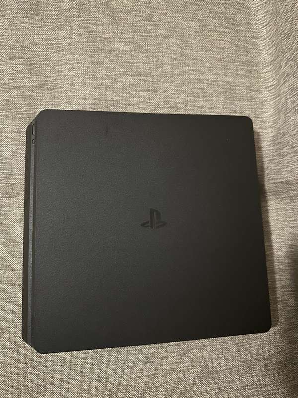 PLAYSTATION 4 SLIM 1TB  1 CONTROLLER