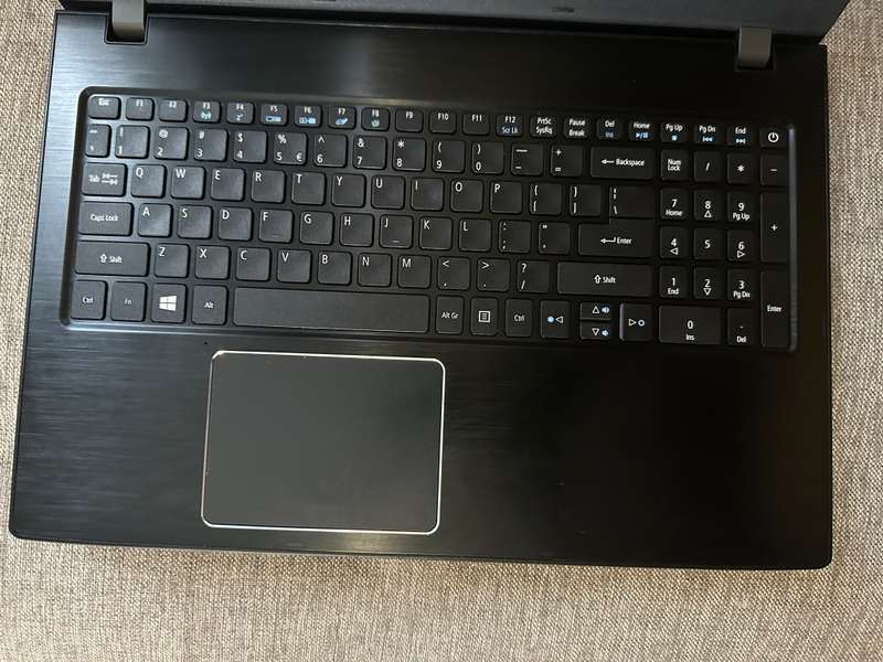 Acer Aspire Core i7, 8GB RAM, 256SSD + 2GB NVIDIA Graphics