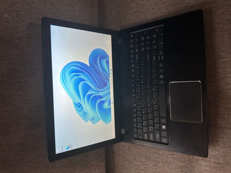 Acer Aspire Core i7, 8GB RAM, 256SSD + 2GB NVIDIA Graphics
