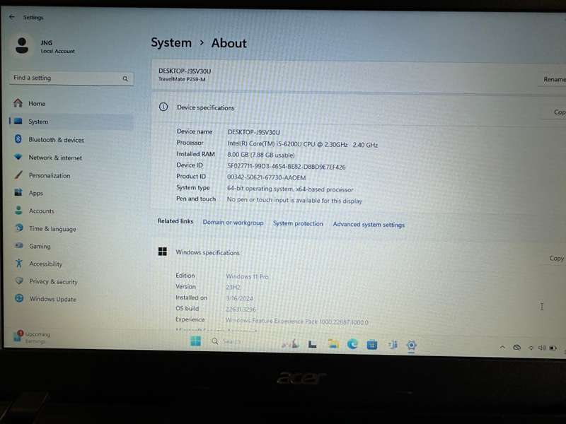 Acer TravelMate P259-M, 6th Gen Intel i5-6200U@2.3GHz, 8GB RAM, 256GBSSDHDD, 15.6`