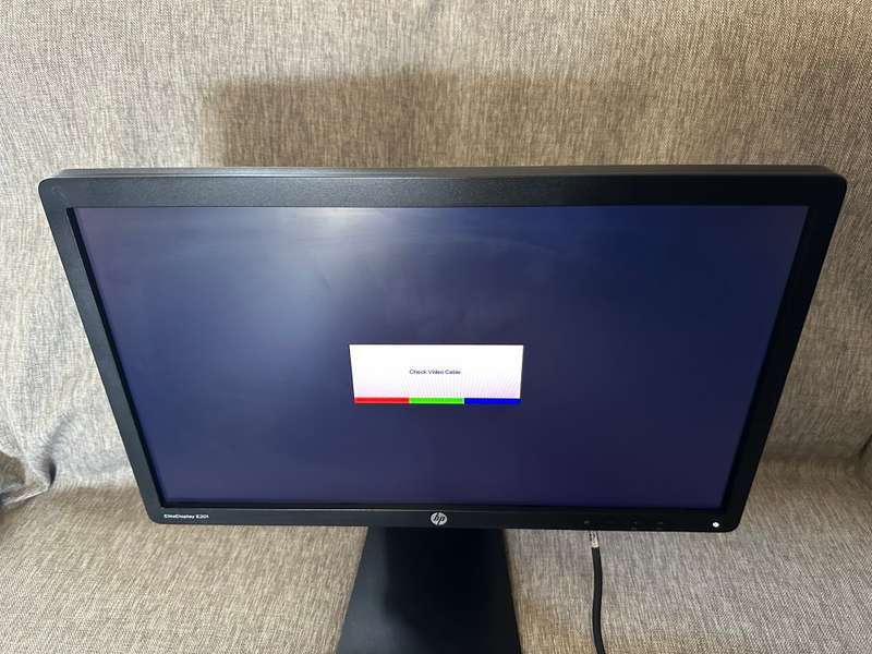 HP EliteDisplay E201