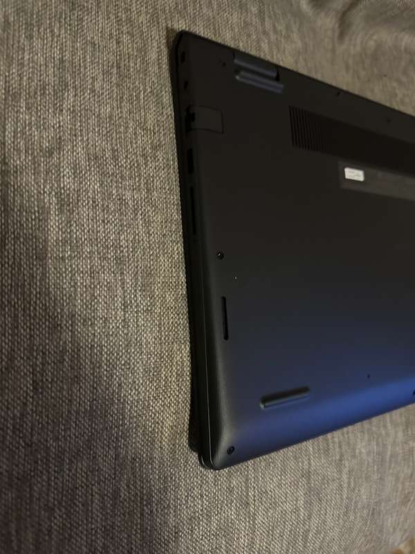 DELL VOSTRO 3520 CORE I5 12TH GEN 15,6 INCH  16GB RAM 256GB SSD MINT DELL WARRANTY