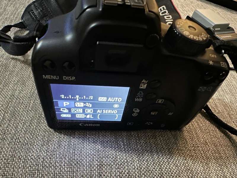 Canon EOS 1000D Digital SLR Camera with 75-300MM LENS With 2 Batteries