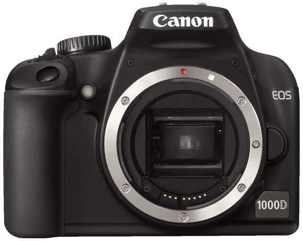 Canon EOS 1000D Digital SLR Camera with 75-300MM LENS With 2 Batteries