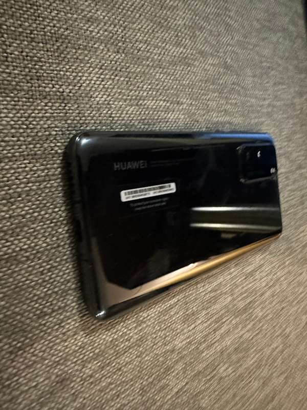 HUAWEI P40 128GB DUAL SIM MINT   CONDITION
