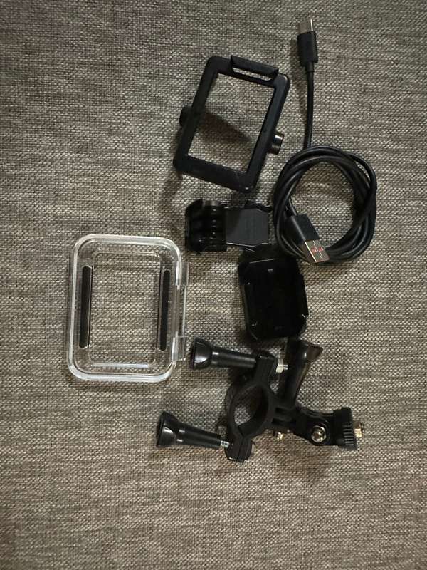Zoom       GoPro HERO12 Black Action Camera With 128gb Sd Card