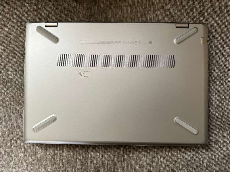 Hp Pavillion 15-Cs3002ni Core 17 10th gen 16gb ram 512gb ssd Intel [R] Iris[R] Plus Graphics