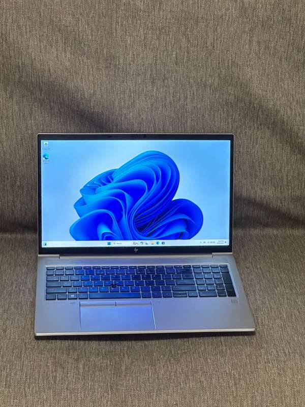 HP ELITEBOOK 850 G7 CORE I7 10TH GEN 16GB RAM 512GBSSD MINT LTE