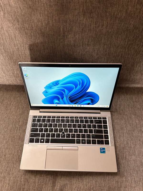 EliteBook 840 G8, 11th Gen i5 16GB RAM, 256GB NVMe SSD, 14` LTE  FHD Display Still with Hp Warranty