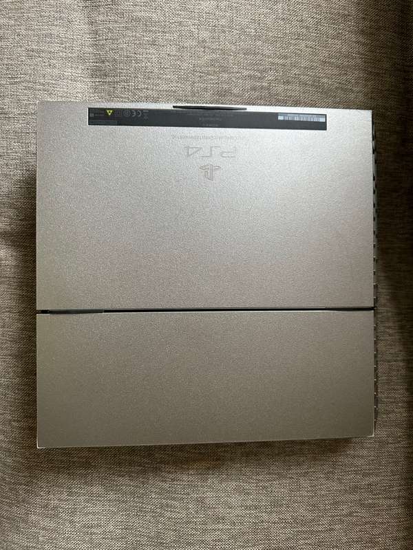 PLAYSTATION 4 BATMAN LIMITED EDITION 500GB WITH ONE CONTROLLER