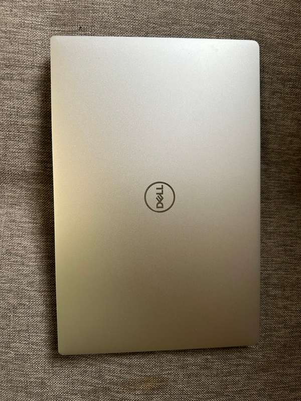 DELL XPS 13 9370 I7 8TH GEN 16gbram 512gbssd  4K ULTRA HD [ 3840 X 2160 ] Touch Screen New Battery