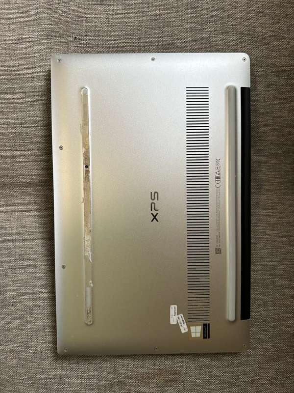 DELL XPS 13 9370 I7 8TH GEN 16gbram 512gbssd  4K ULTRA HD [ 3840 X 2160 ] Touch Screen New Battery