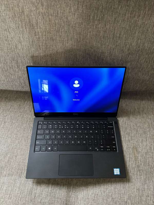 DELL XPS 13 9370 I7 8TH GEN 16gbram 512gbssd  4K ULTRA HD [ 3840 X 2160 ] Touch Screen New Battery