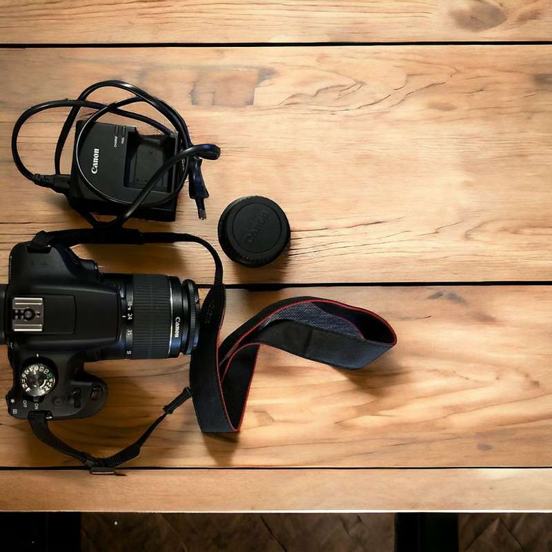 Canon EOS 2000D With 18-55mm Lense Mint Condition