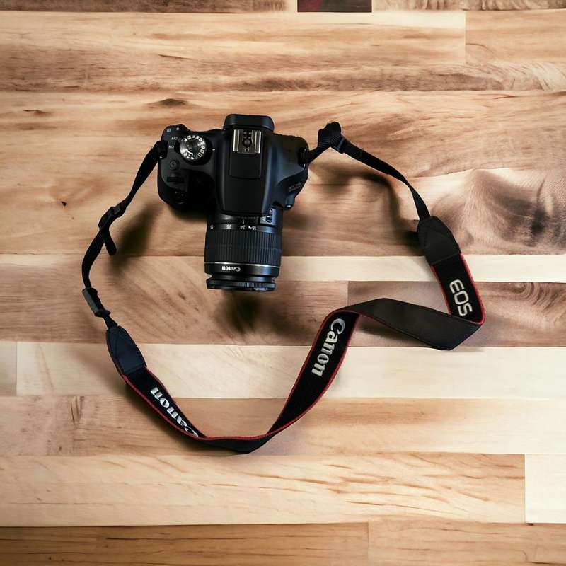 Canon EOS 2000D With 18-55mm Lense Mint Condition