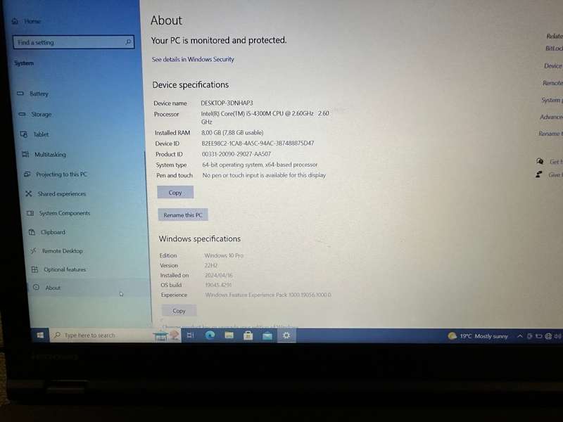 Lenovo T540p, Intel i5-4300M@2.6GHz, Nvidia Geforce GT 730M GPU, 8GB RAM, 1TB HDD