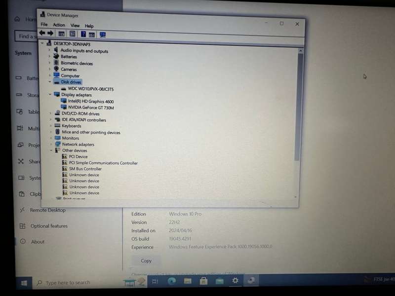 Lenovo T540p, Intel i5-4300M@2.6GHz, Nvidia Geforce GT 730M GPU, 8GB RAM, 1TB HDD