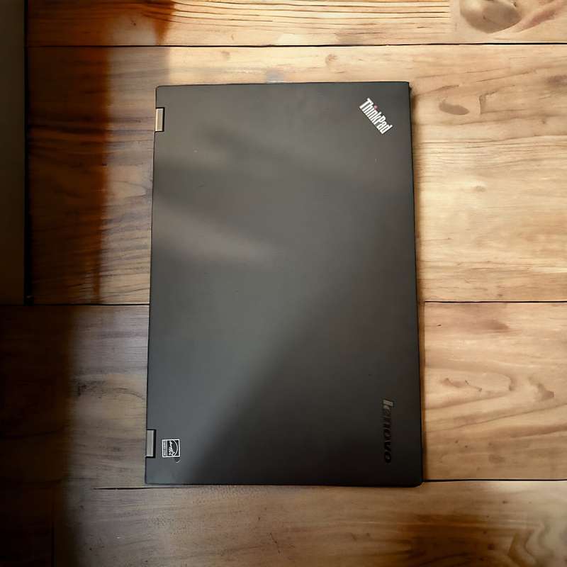 Lenovo T540p, Intel i5-4300M@2.6GHz, Nvidia Geforce GT 730M GPU, 8GB RAM, 1TB HDD