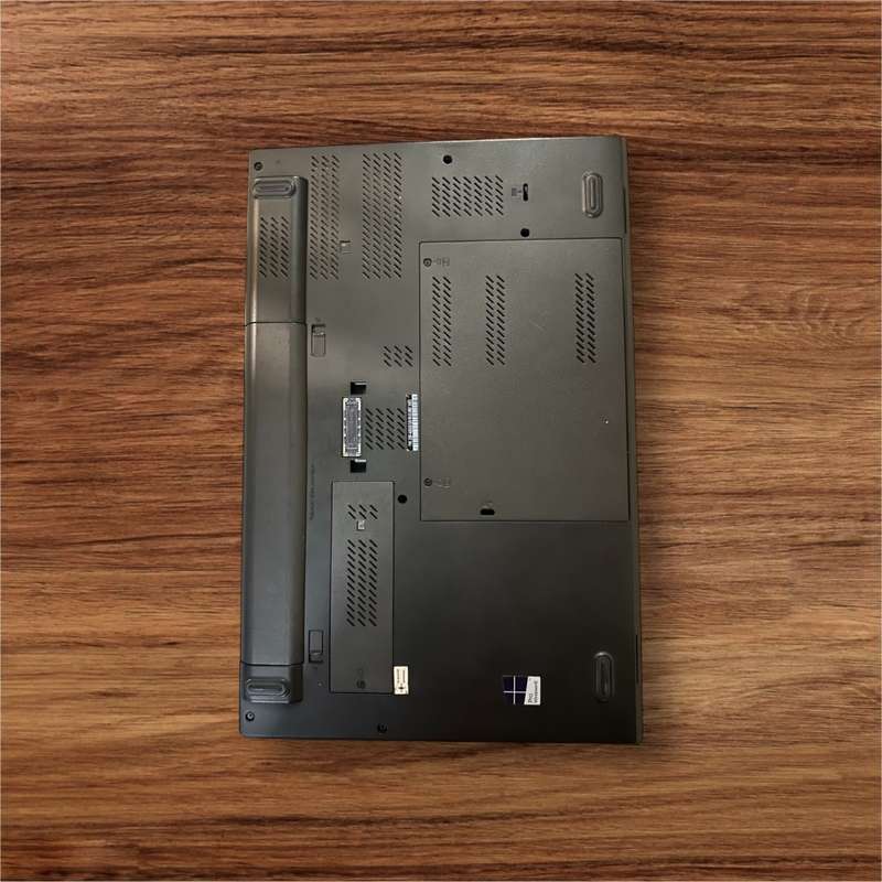 Lenovo T540p, Intel i5-4300M@2.6GHz, Nvidia Geforce GT 730M GPU, 8GB RAM, 1TB HDD