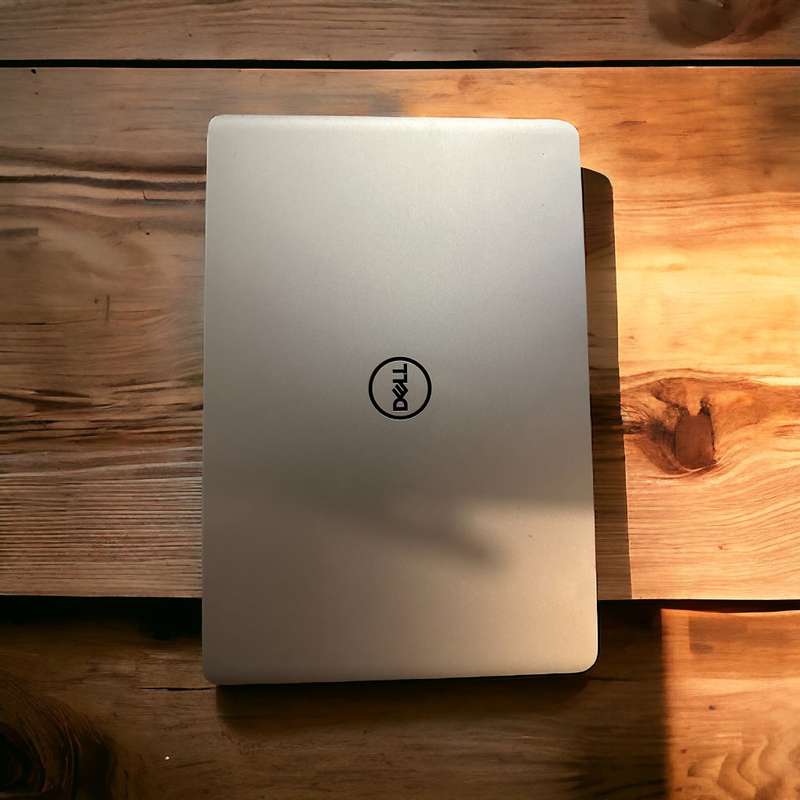 Dell Vostro 5581 8th Gen Intel Core i5-8265U, 16GB RAM, 256GBSSD,, 15.6` FHD