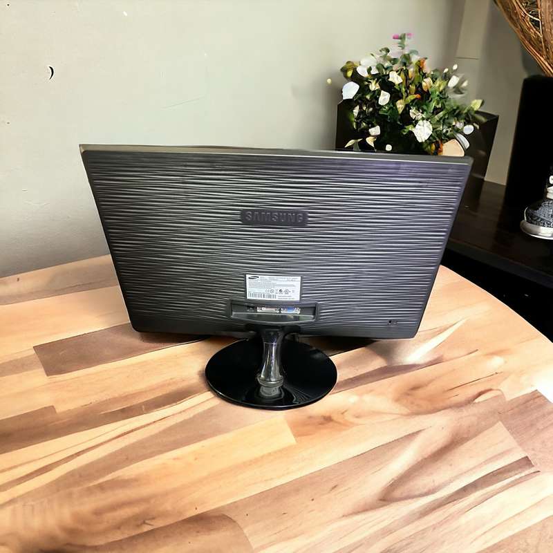 SAMSUNG S23B300B LED Backlit 23` Wide Monitor