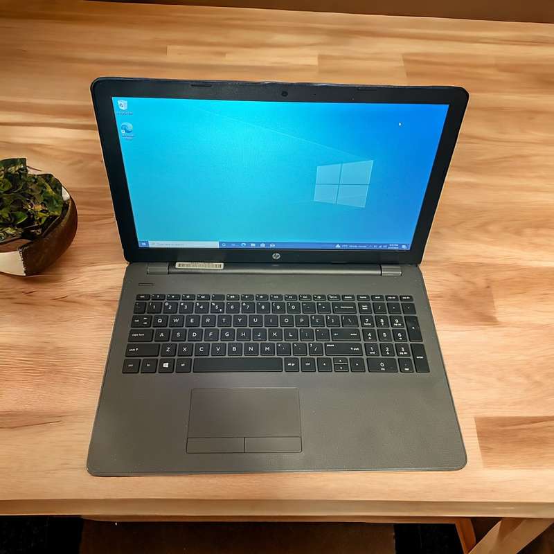 HP 255 G6,AMD E2-9000e@1.5GHz,Radeon R2 Graphics,4GB RAM,500GB HDD,15.6` New Battery