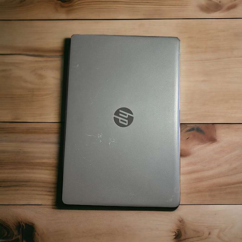 HP 255 G6,AMD E2-9000e@1.5GHz,Radeon R2 Graphics,4GB RAM,500GB HDD,15.6` New Battery