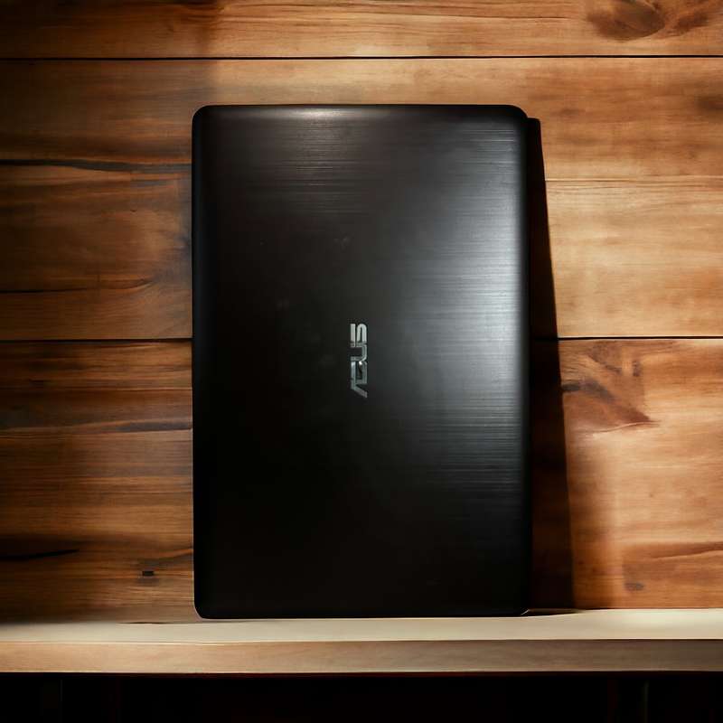 Asus X540LA, Intel i3-5005U@2.0GHz, 4GB RAM, 1TB HDD, 15.6