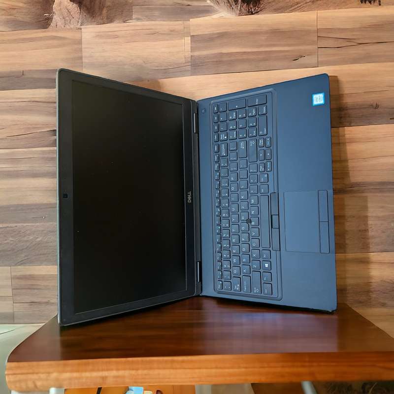 Dell Latitude 5590,8th Gen Intel i7-8650U@1.9GHz, 16GB RAM,512GB  SSD, 15.6` FHD Display, LTE
