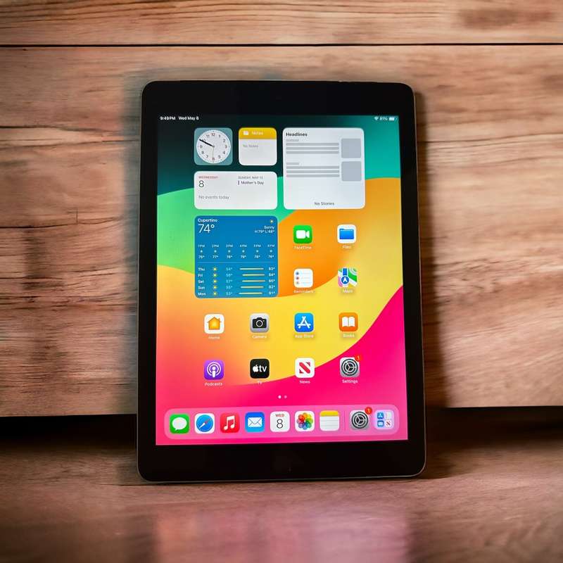 IPAD 6TH GEN MODEL A1954 32GB MINT WIFI & LTE