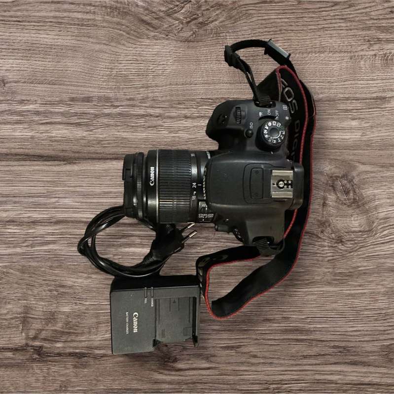 Canon 700d with 18-55mm  Lense Mint Condition