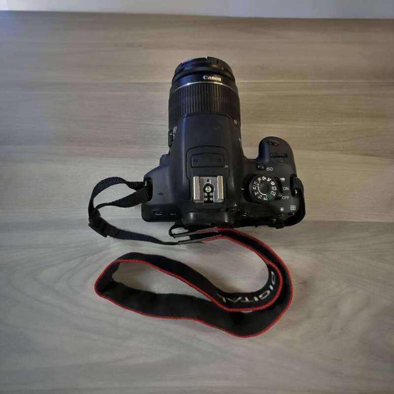 Canon 700d with 18-55mm  Lense Mint Condition