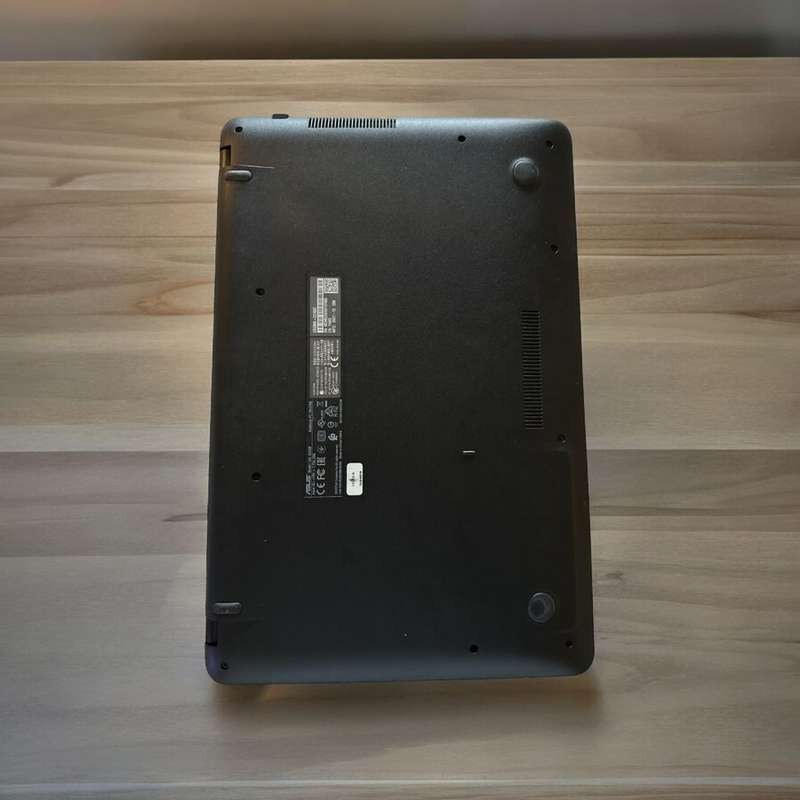 **BARGAIN BUY** MINT ASUS X543M CELERON WITH 4GB RAM, 240GB SSD- WORTH R7k -GRAB IT@ JUST R2999!!!!!
