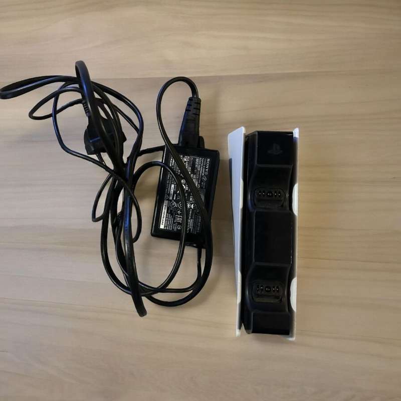 PLAYSTATION 5 CONTROLLER MODEL CFI-ZCT1W MINT
