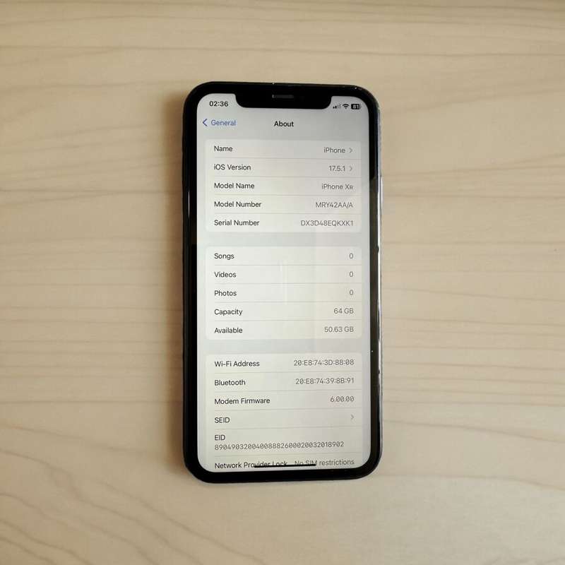 i PHONE XR 64GB MINT CONDITION  89% BATT HEALTH