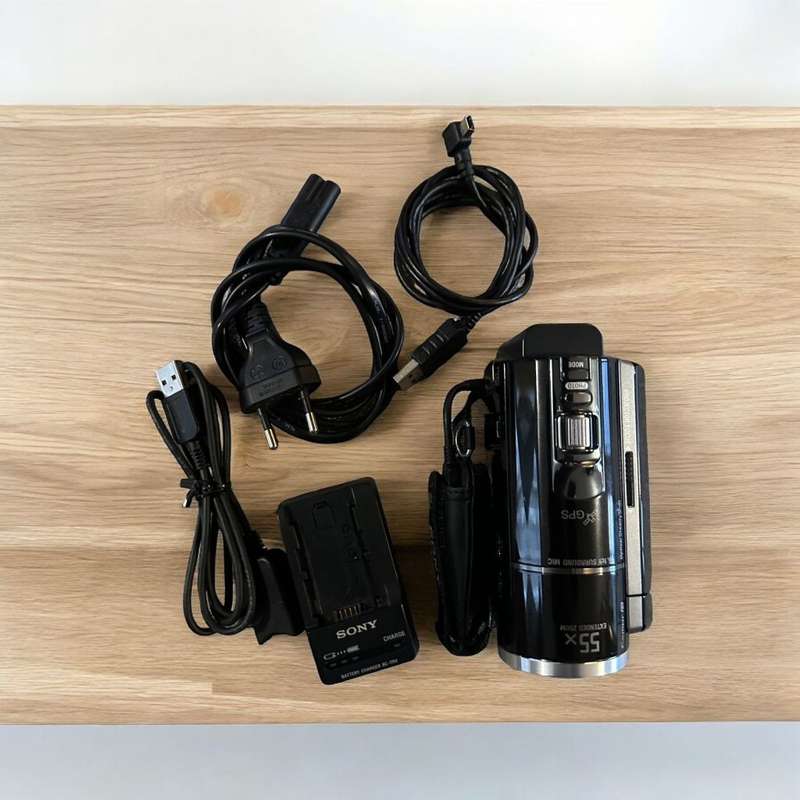 Sony HDR-PJ260 High Definition Handycam With Built in Projector
