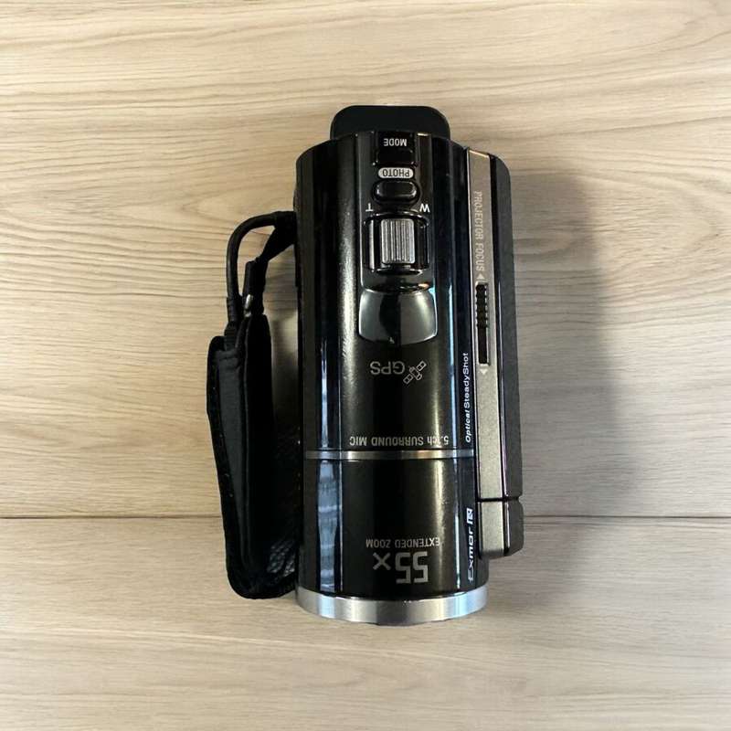 Sony HDR-PJ260 High Definition Handycam With Built in Projector