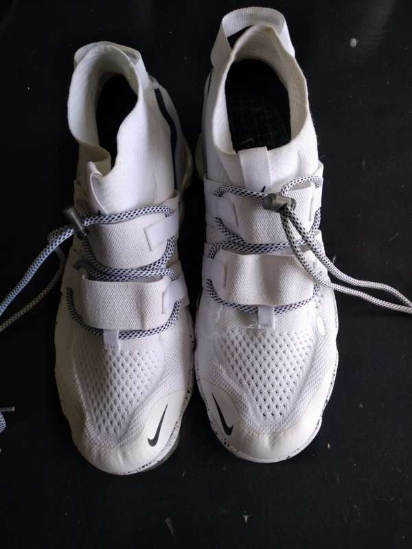 Sneakers size 8.5  Nike Vapormax