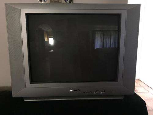 54cm crt tv with remote in perfect working condition