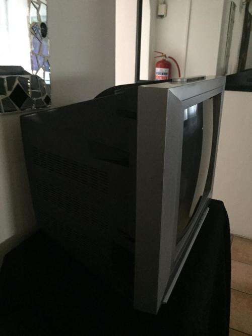 54cm crt tv with remote in perfect working condition