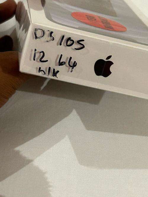 iPhone 12