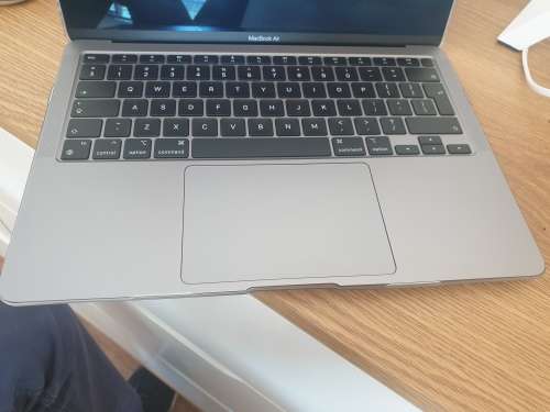 Macbook Air M1 2020 256gb 7-core GPU (unwanted gift from Takealot bought July 2021)