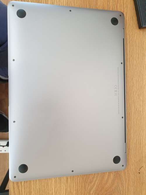 Macbook Air M1 2020 256gb 7-core GPU (unwanted gift from Takealot bought July 2021)