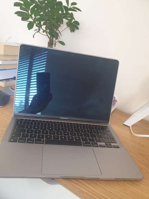 Macbook Air M1 2020 256gb 7-core GPU (unwanted gift from Takealot bought July 2021)